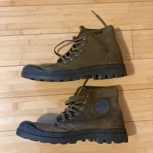 Palladium pampa hi boots
